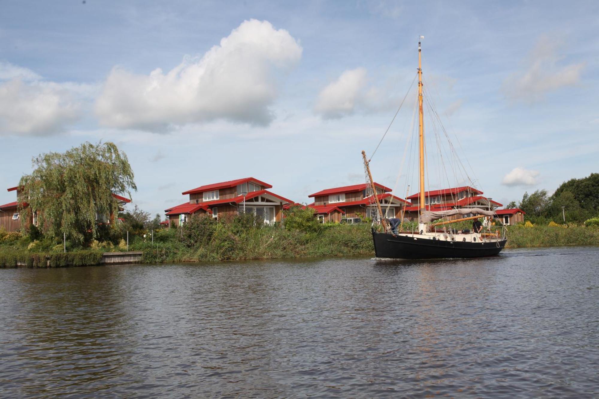 Hotel Summio Waterpark Zwartkruis Noordbergum Exterior foto